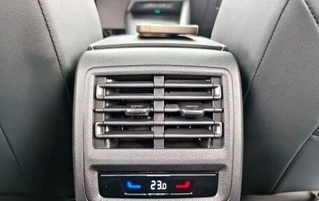 Volkswagen Golf VIII, 2022 год, 2 032 000 рублей, 13 фотография