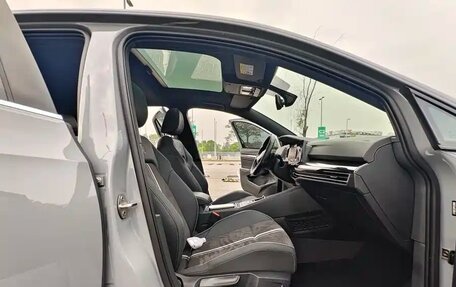 Volkswagen Golf VIII, 2022 год, 2 032 000 рублей, 18 фотография