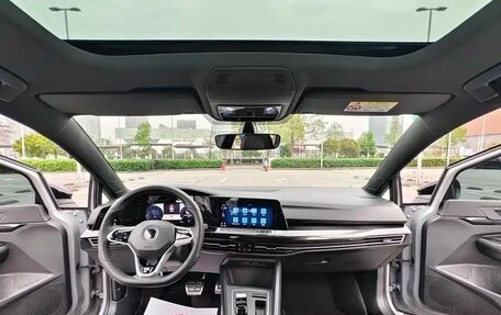 Volkswagen Golf VIII, 2022 год, 2 032 000 рублей, 20 фотография