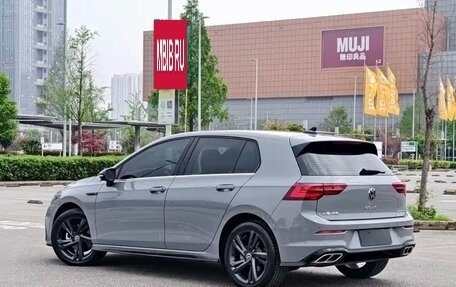 Volkswagen Golf VIII, 2022 год, 2 032 000 рублей, 4 фотография