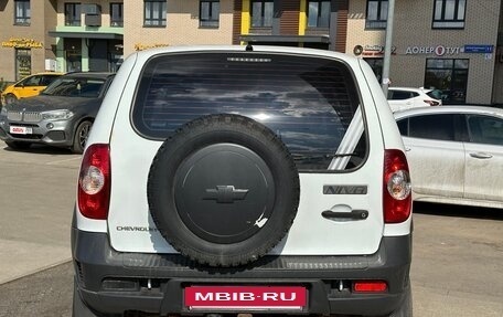 Chevrolet Niva I рестайлинг, 2014 год, 700 000 рублей, 4 фотография