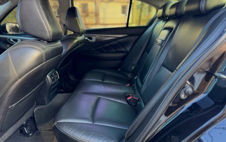 Infiniti Q50 I рестайлинг, 2015 год, 1 510 000 рублей, 14 фотография