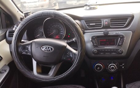 KIA Rio III рестайлинг, 2013 год, 450 000 рублей, 4 фотография