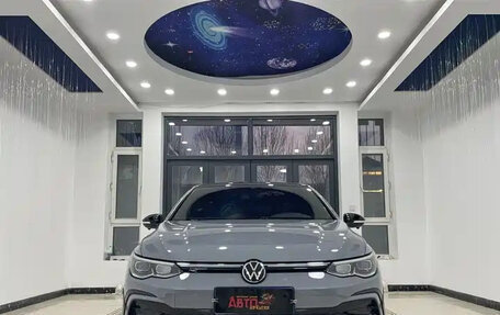 Volkswagen Golf VIII, 2022 год, 2 350 000 рублей, 2 фотография