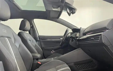 Volkswagen Golf VIII, 2022 год, 2 350 000 рублей, 11 фотография