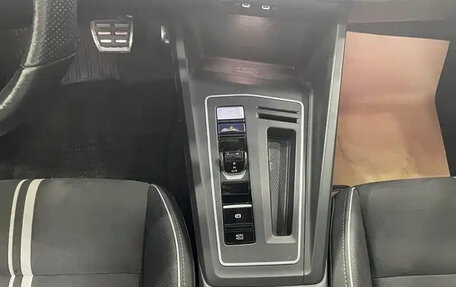 Volkswagen Golf VIII, 2022 год, 2 350 000 рублей, 15 фотография