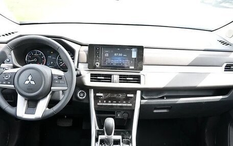 Mitsubishi Xpander, 2025 год, 2 460 000 рублей, 11 фотография