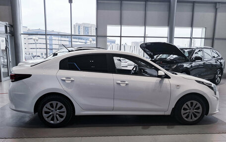 KIA Rio IV, 2020 год, 1 595 000 рублей, 4 фотография