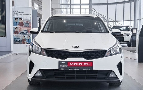 KIA Rio IV, 2020 год, 1 595 000 рублей, 2 фотография