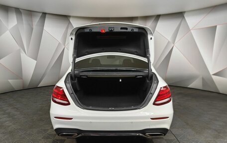 Mercedes-Benz E-Класс, 2019 год, 3 497 000 рублей, 11 фотография