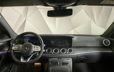 Mercedes-Benz E-Класс, 2019 год, 3 497 000 рублей, 13 фотография