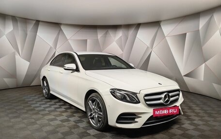 Mercedes-Benz E-Класс, 2019 год, 3 497 000 рублей, 3 фотография