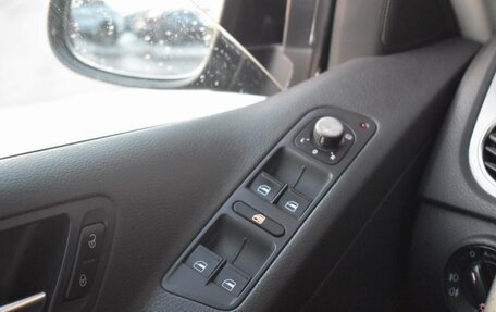 Volkswagen Tiguan I, 2009 год, 1 099 999 рублей, 16 фотография