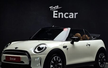 MINI Cabrio, 2021 год, 2 850 000 рублей, 1 фотография
