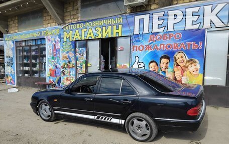 Mercedes-Benz E-Класс, 1996 год, 270 000 рублей, 1 фотография