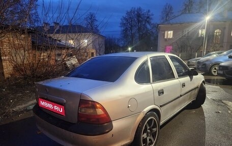 Opel Vectra B рестайлинг, 1998 год, 89 000 рублей, 1 фотография
