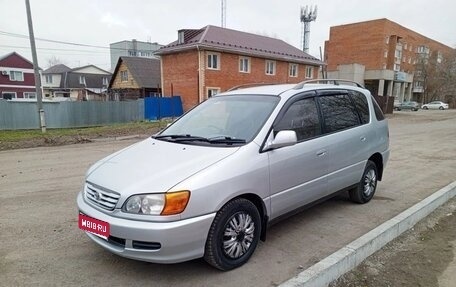 Toyota Ipsum II, 2000 год, 599 999 рублей, 1 фотография