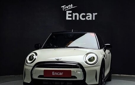 MINI Cabrio, 2021 год, 2 850 000 рублей, 2 фотография