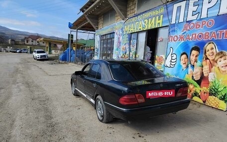 Mercedes-Benz E-Класс, 1996 год, 270 000 рублей, 3 фотография
