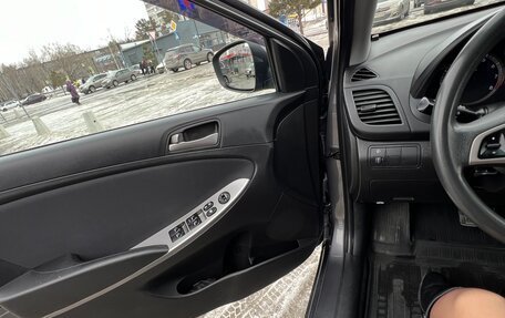 Hyundai Solaris II рестайлинг, 2015 год, 915 000 рублей, 8 фотография