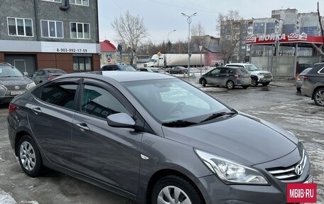 Hyundai Solaris II рестайлинг, 2015 год, 915 000 рублей, 3 фотография