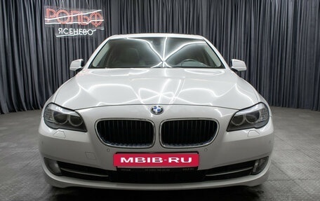 BMW 5 серия, 2011 год, 1 398 000 рублей, 2 фотография