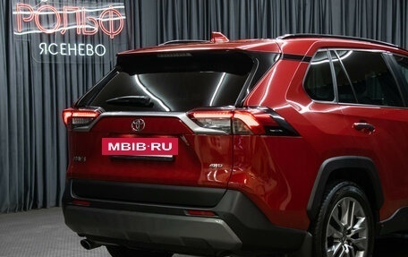 Toyota RAV4, 2021 год, 3 749 000 рублей, 24 фотография