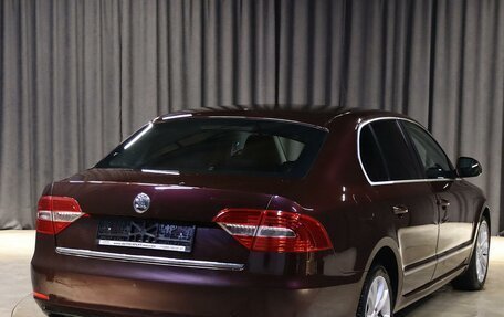 Skoda Superb III рестайлинг, 2014 год, 1 049 000 рублей, 2 фотография