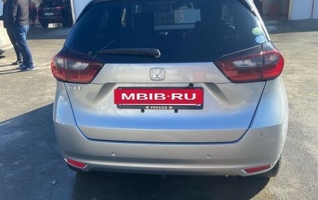 Honda Fit, 2021 год, 1 370 000 рублей, 2 фотография