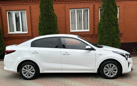 KIA Rio IV, 2021 год, 1 450 000 рублей, 2 фотография