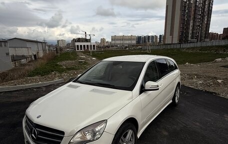 Mercedes-Benz R-Класс, 2012 год, 1 360 000 рублей, 2 фотография
