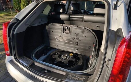 Cadillac SRX II рестайлинг, 2011 год, 880 000 рублей, 12 фотография