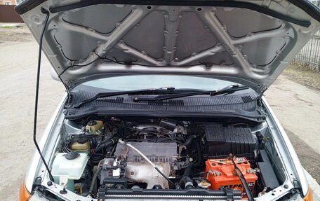 Toyota Ipsum II, 2000 год, 599 999 рублей, 14 фотография