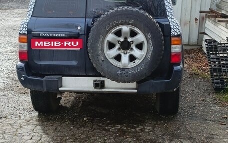 Nissan Patrol, 1999 год, 700 000 рублей, 2 фотография