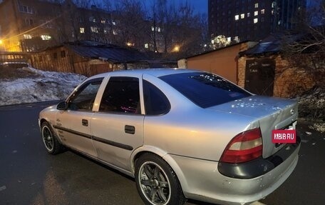 Opel Vectra B рестайлинг, 1998 год, 89 000 рублей, 3 фотография