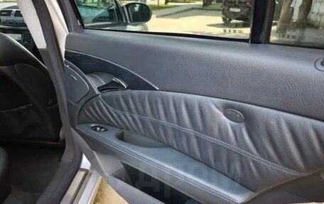 Mercedes-Benz E-Класс, 2003 год, 820 000 рублей, 10 фотография