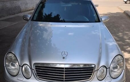 Mercedes-Benz E-Класс, 2003 год, 820 000 рублей, 6 фотография