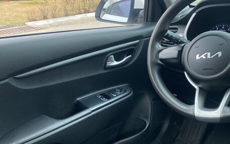 KIA Rio IV, 2022 год, 1 395 000 рублей, 13 фотография