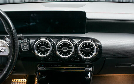 Mercedes-Benz CLA, 2021 год, 3 498 000 рублей, 17 фотография