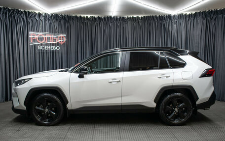 Toyota RAV4, 2021 год, 3 098 000 рублей, 8 фотография