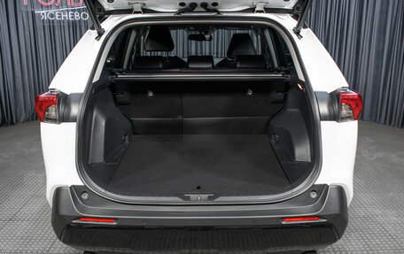 Toyota RAV4, 2021 год, 3 098 000 рублей, 10 фотография