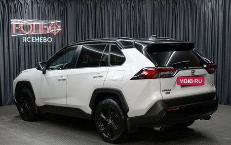 Toyota RAV4, 2021 год, 3 098 000 рублей, 7 фотография