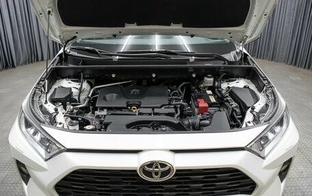 Toyota RAV4, 2021 год, 3 098 000 рублей, 9 фотография