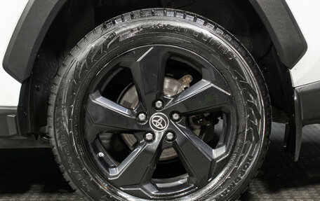 Toyota RAV4, 2021 год, 3 098 000 рублей, 23 фотография