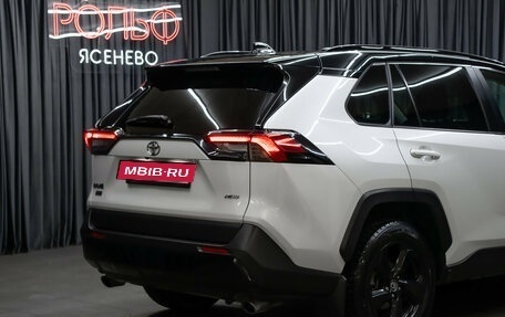 Toyota RAV4, 2021 год, 3 098 000 рублей, 22 фотография