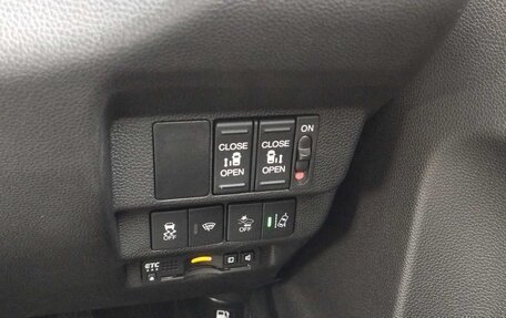 Honda Freed II, 2019 год, 1 900 000 рублей, 15 фотография