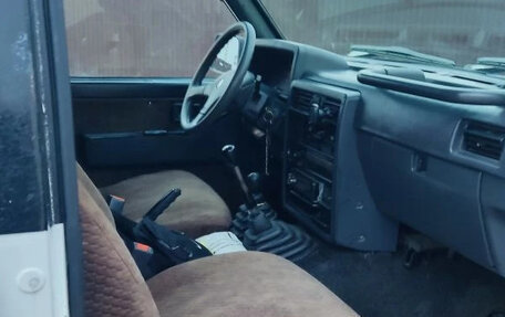 Nissan Patrol, 1994 год, 650 000 рублей, 12 фотография