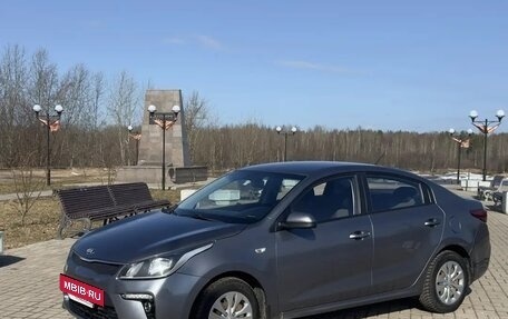 KIA Rio IV, 2018 год, 1 300 000 рублей, 6 фотография