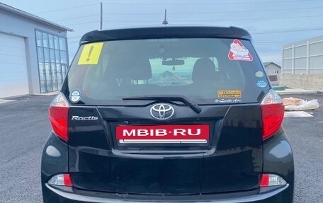 Toyota Ractis II, 2011 год, 915 000 рублей, 4 фотография
