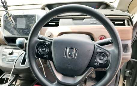 Honda Freed II, 2020 год, 1 690 000 рублей, 7 фотография